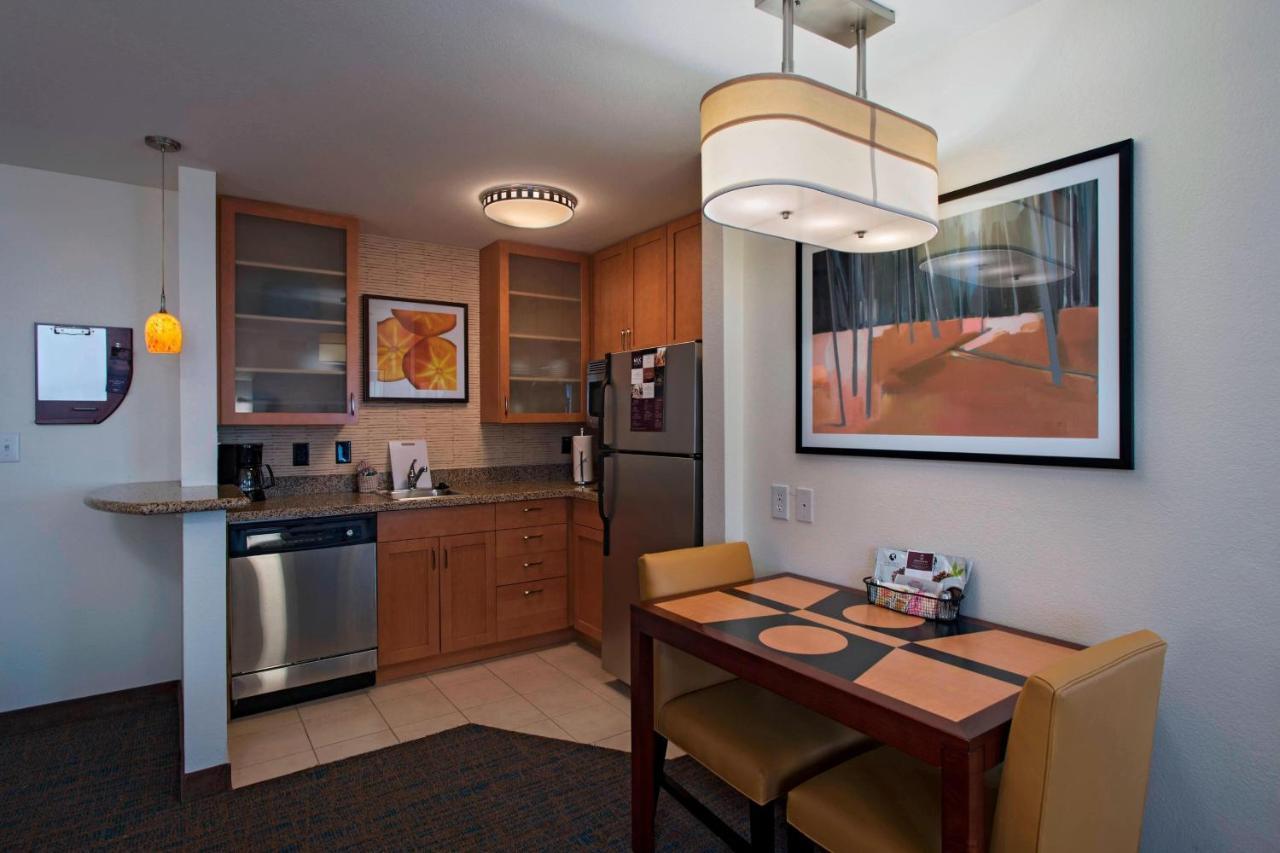 Residence Inn Bryan College Station Bagian luar foto