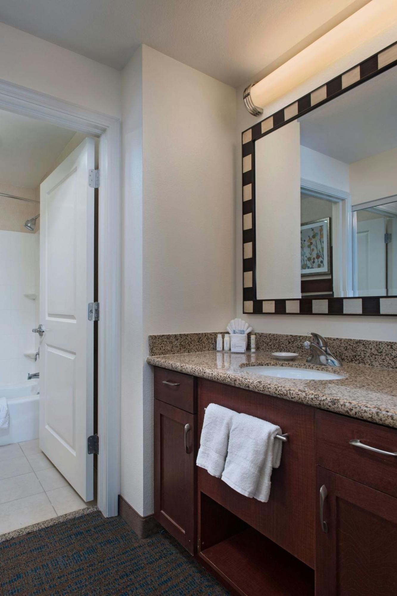 Residence Inn Bryan College Station Bagian luar foto